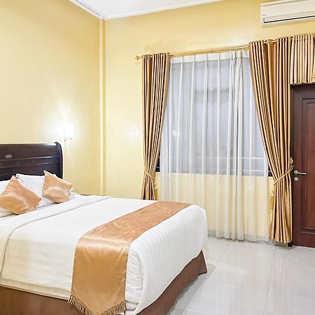 Kartika Hotel Syariah Pacitan Mitra Reddoorz Екстериор снимка