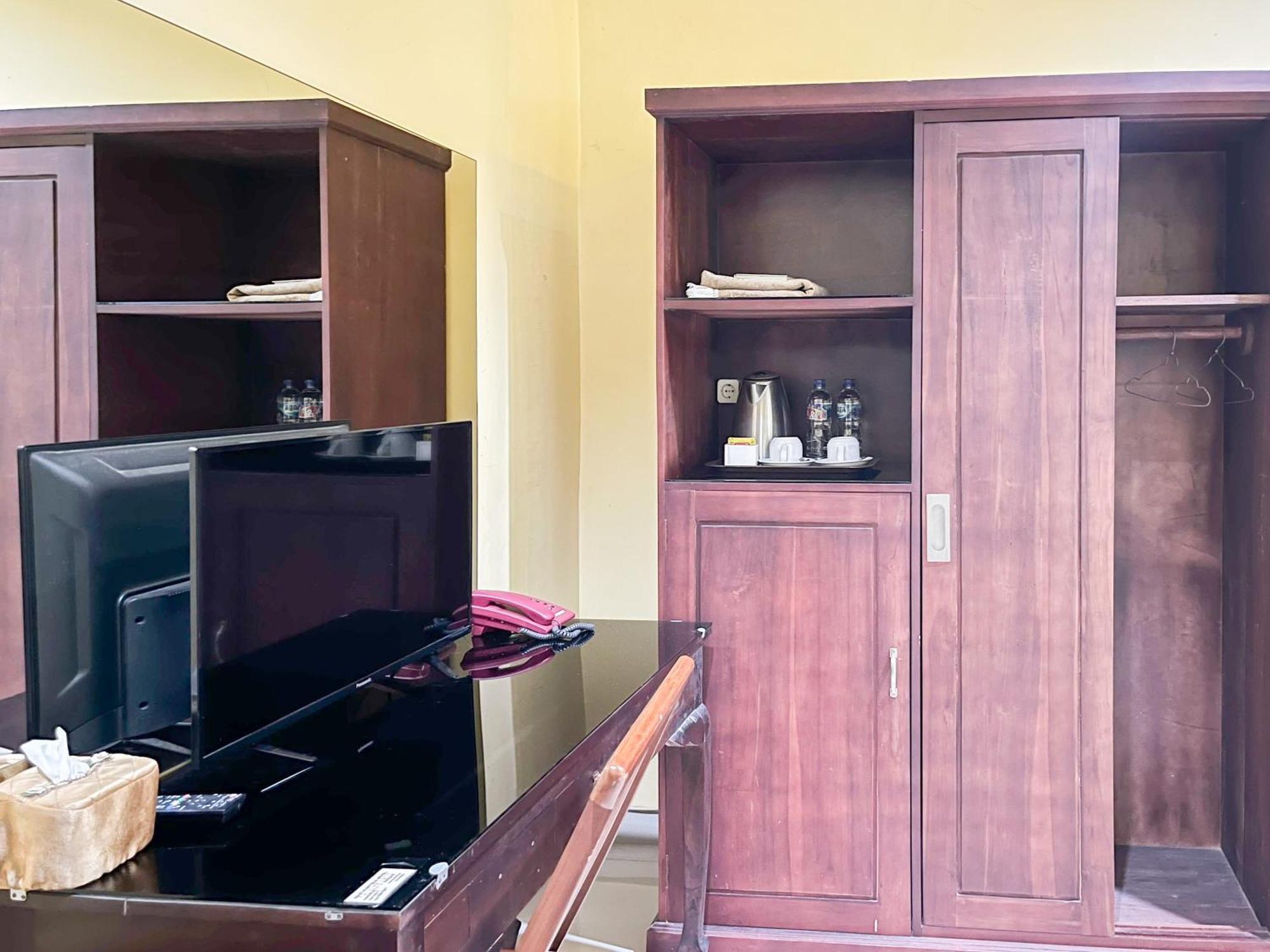 Kartika Hotel Syariah Pacitan Mitra Reddoorz Екстериор снимка