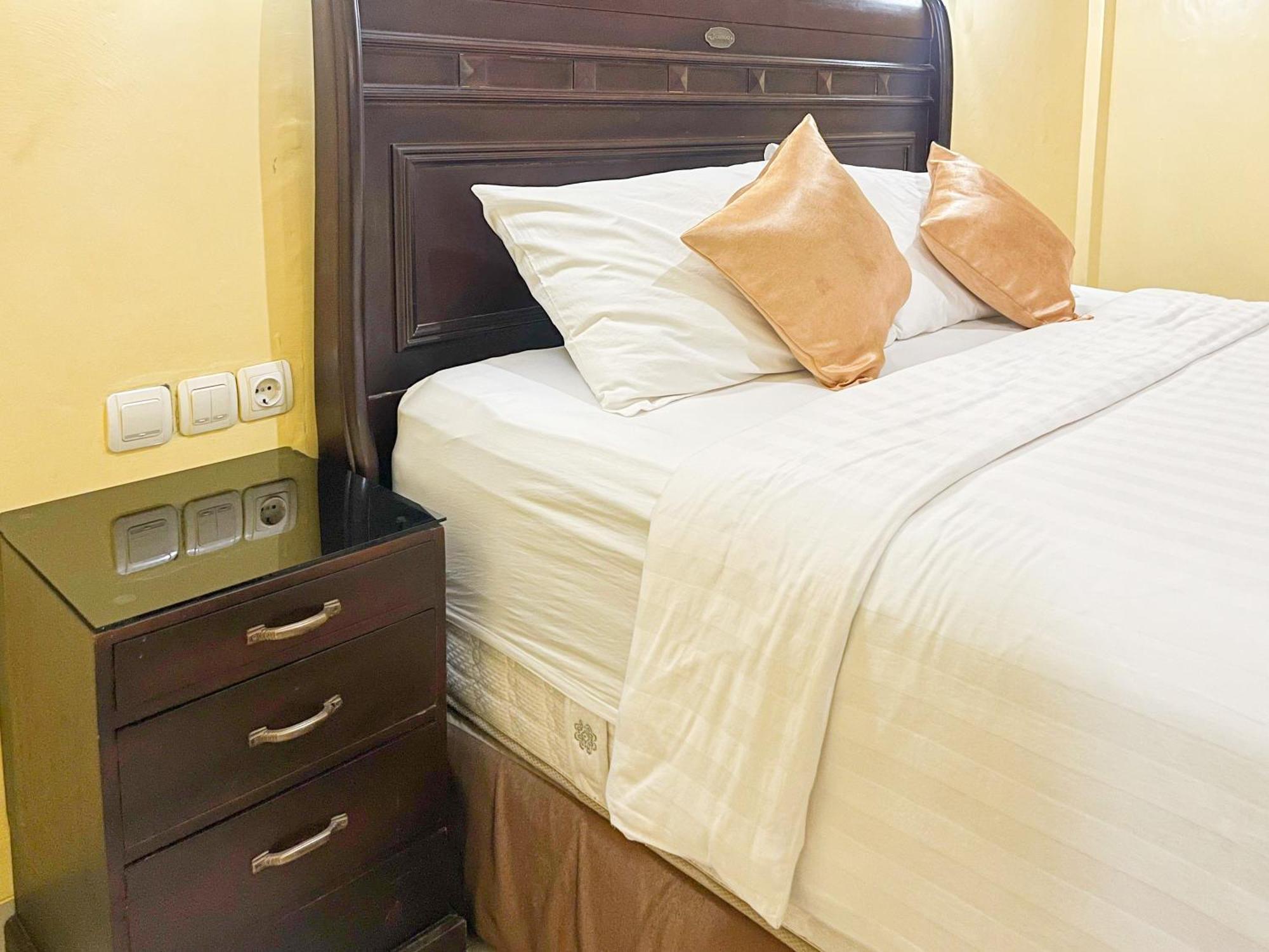 Kartika Hotel Syariah Pacitan Mitra Reddoorz Екстериор снимка