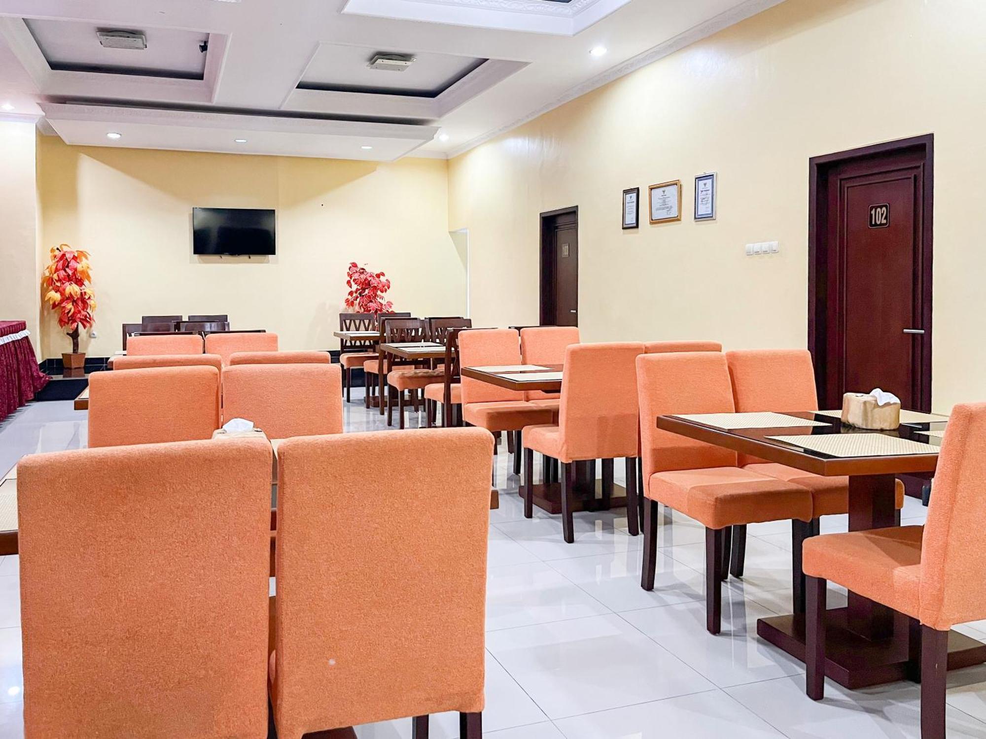 Kartika Hotel Syariah Pacitan Mitra Reddoorz Екстериор снимка