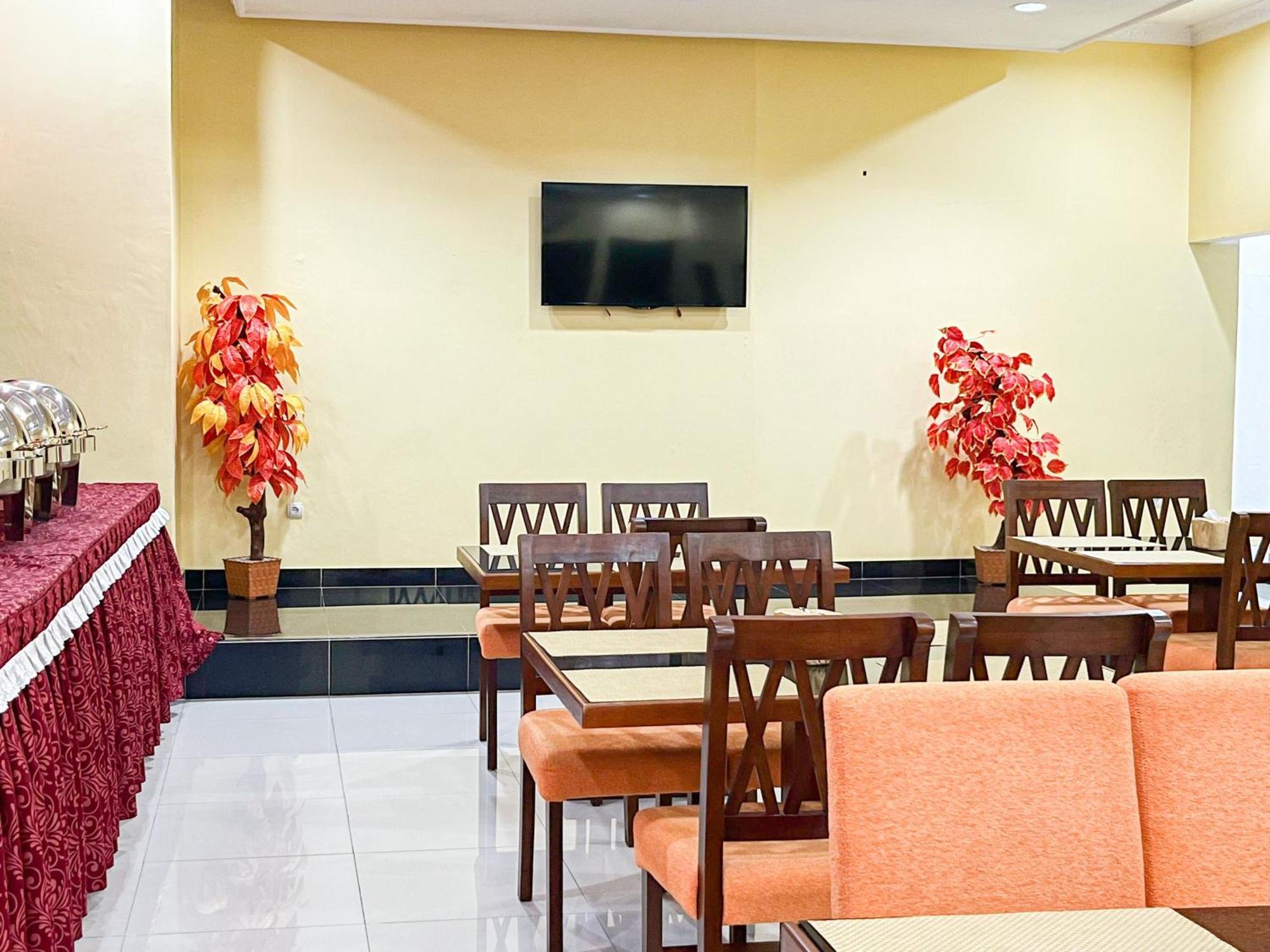 Kartika Hotel Syariah Pacitan Mitra Reddoorz Екстериор снимка