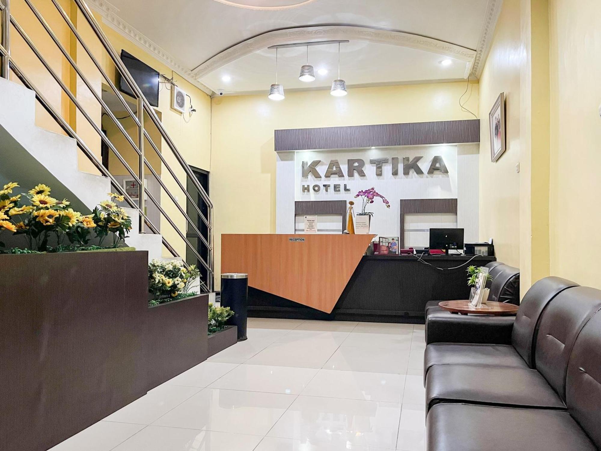 Kartika Hotel Syariah Pacitan Mitra Reddoorz Екстериор снимка