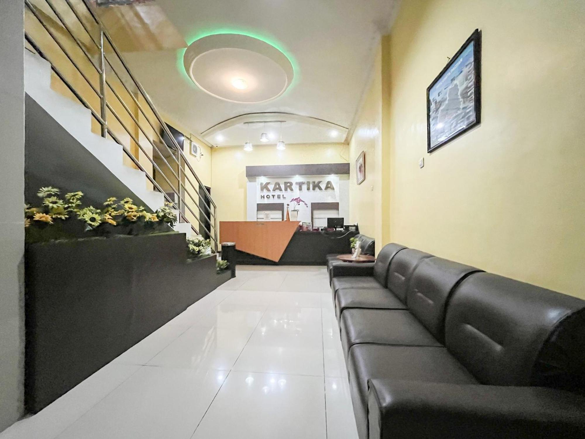 Kartika Hotel Syariah Pacitan Mitra Reddoorz Екстериор снимка